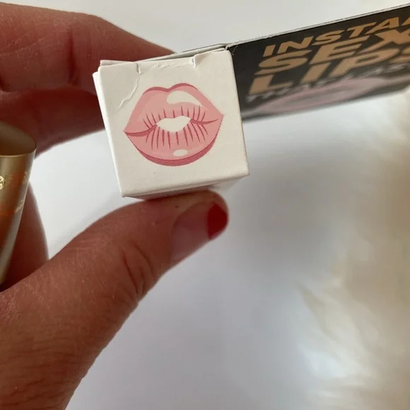 🆕Too Faced Lip Injection Extreme - Picture 5 of 6